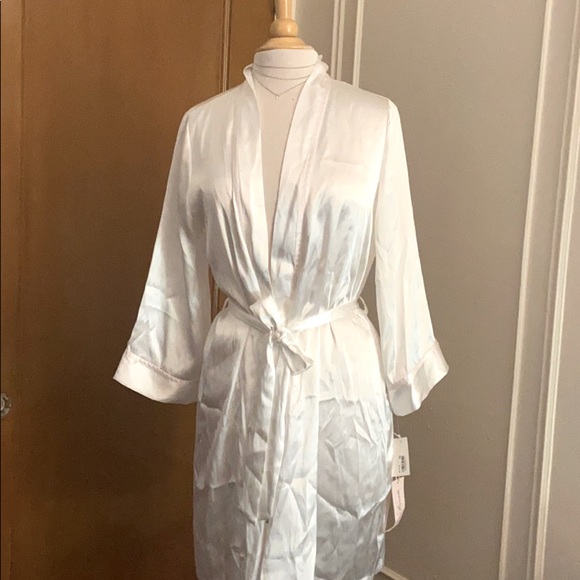 Linea Donatella Ivory “Mrs” robe NWT! - Picture 2 of 12